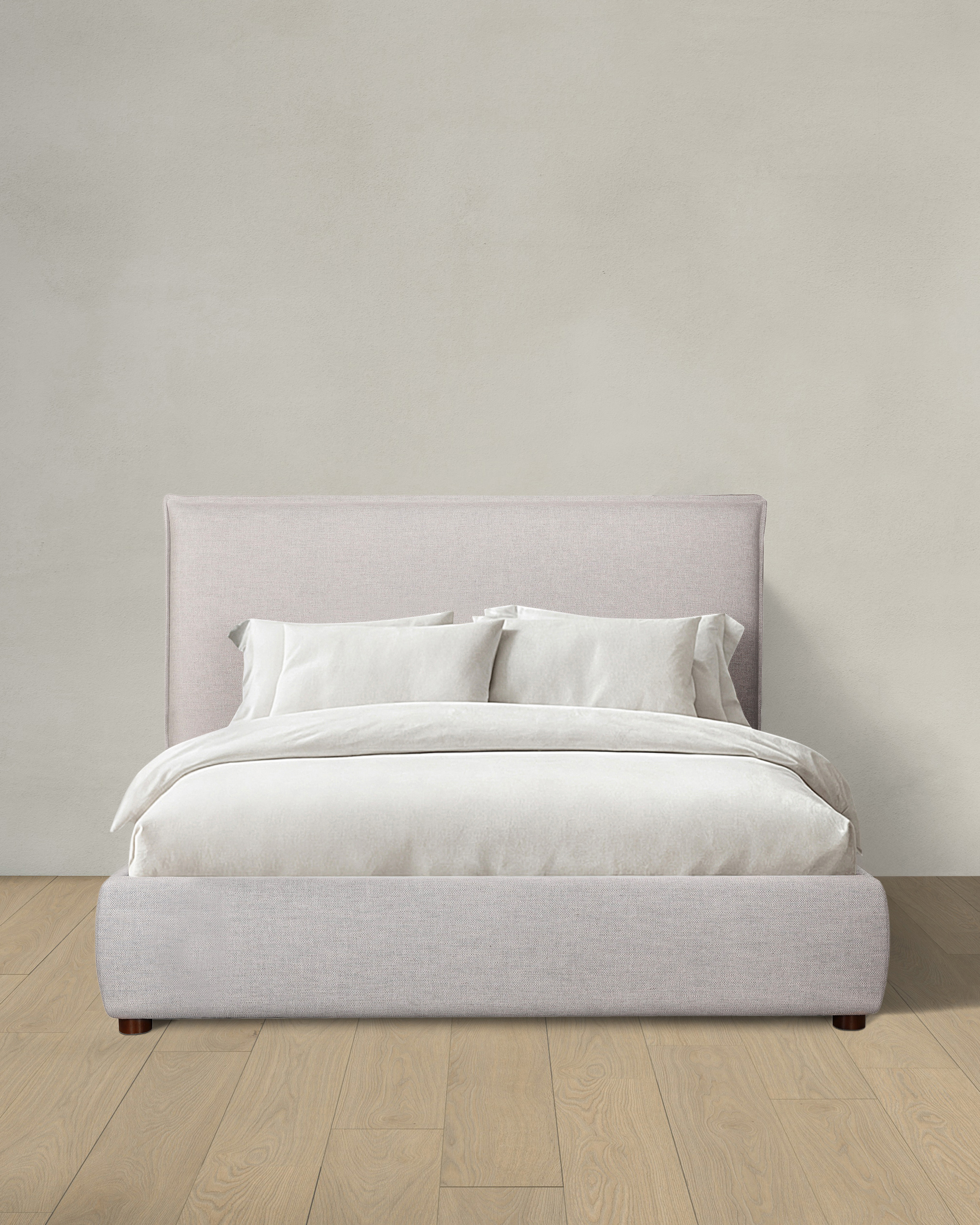 Tailored Edge Bed in Performance Linen
